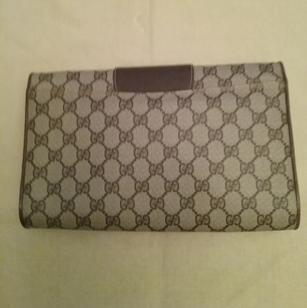 Authentic Gucci Vintage Purse - Picture 3 of 9